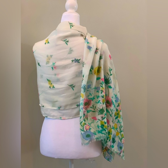 Spring Floral Scarf - Picture 5 of 11